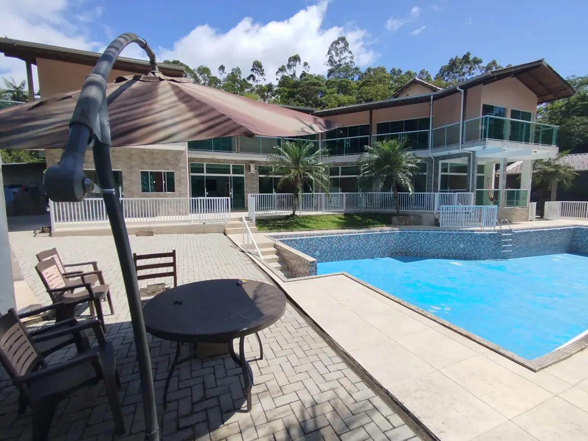 Área Externa com Piscina - Instituto Terapêutico Ressonhar